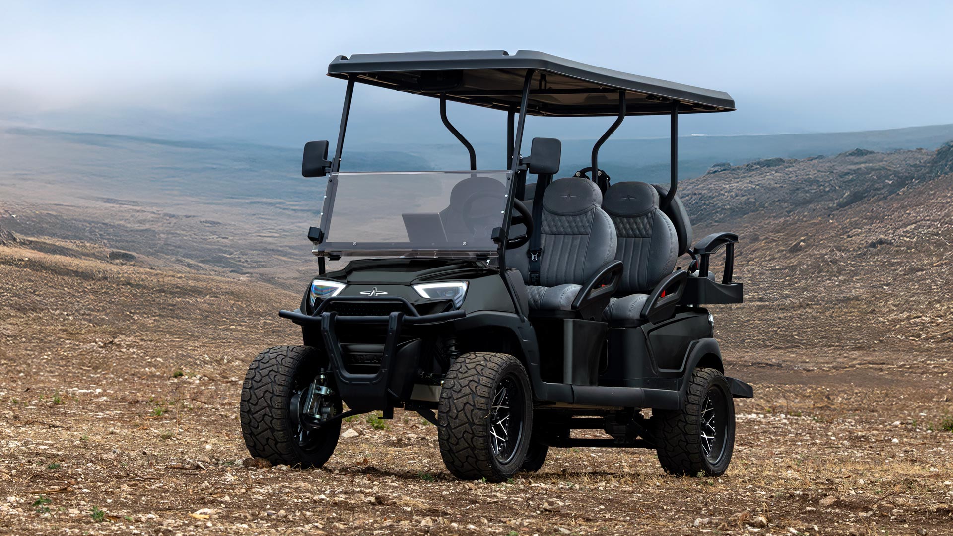 Atlas MAX Jet Black Lifted Shuttle