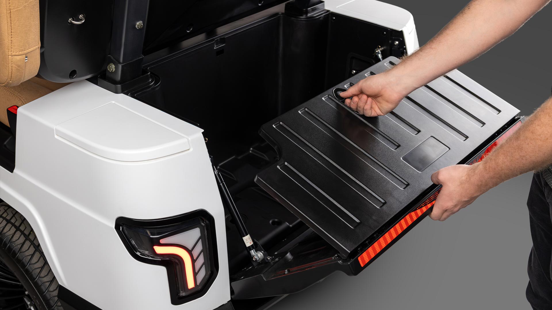 Lockable Tailgate Trunk Storage